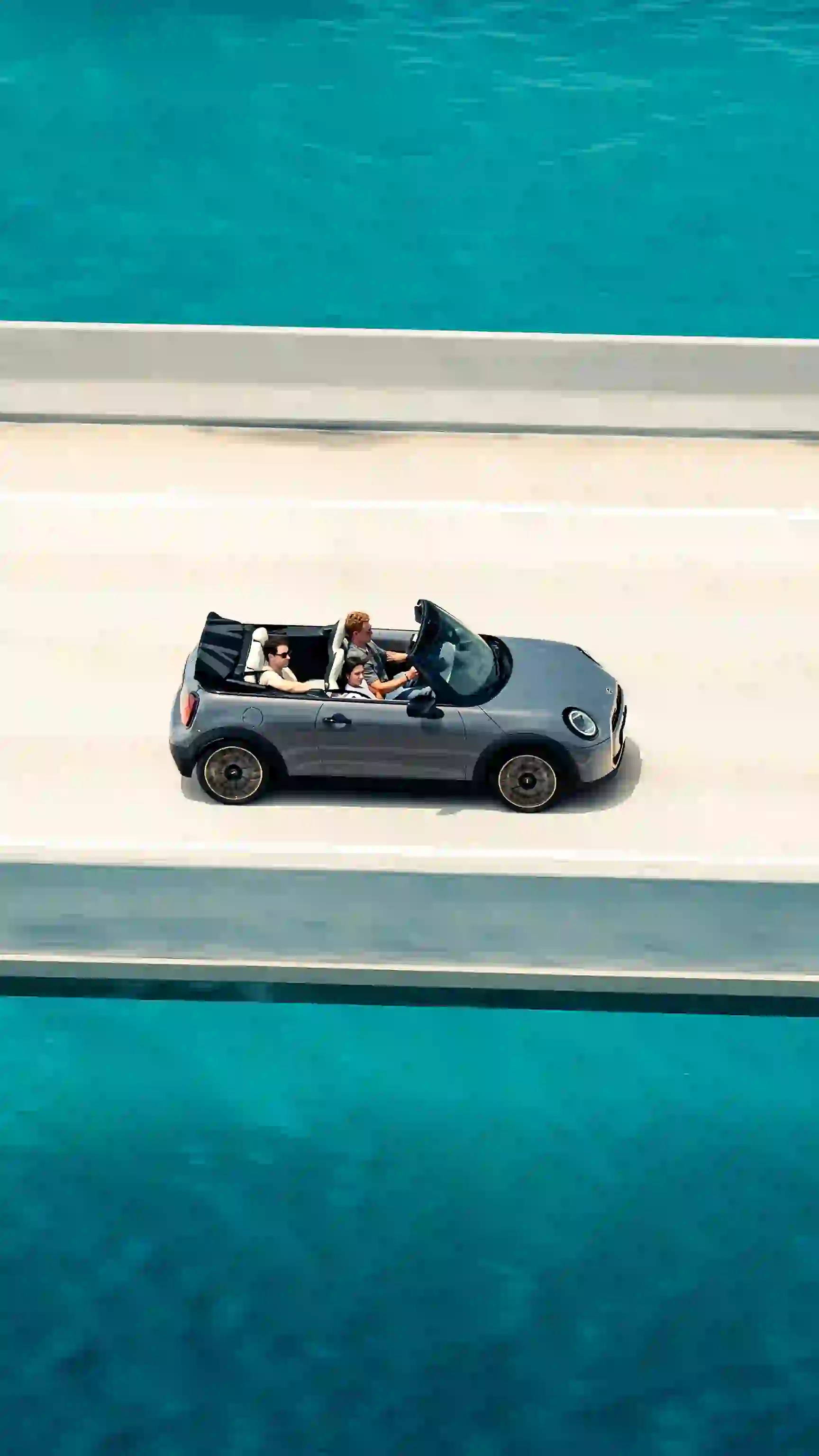 MINI Cooper Convertible - Driving